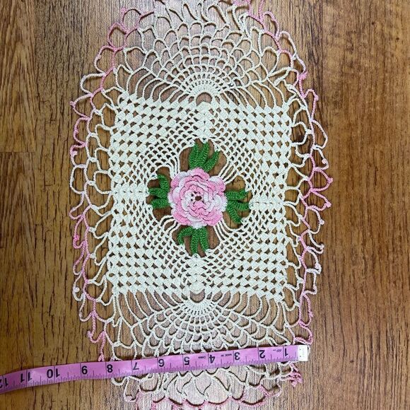Vintage Handmade 15” Crochet Pink Green White Doily Rose Cottagecore Grandmacore - Picture 9 of 9